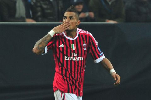 AC Milan's Ghanaian defender Prince Kevin Boateng celebrates scoring during the Champions League group H football match AC Milan vs FC Barcelona on November 23, 2011 at San Siro stadium in Milan. AFP PHOTO / GIUSEPPE CACACE (Photo credit should read GIUSEPPE CACACE/AFP/Getty Images)