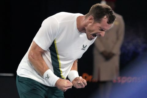 Ο Άντι Μάρεϊ πανηγυρίζει την πρόκρισή του στον 2ο γύρο του Australian Open