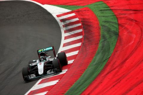 SPIELBERG, AUSTRIA - JULY 03:  Nico Rosberg of Germany drives the  Mercedes AMG Petronas F1 Team Mercedes F1 WO7 Mercedes PU106C Hybrid turbo during the Formula One Grand Prix of Austria at Red Bull Ring on July 3, 2016 in Spielberg, Austria.  (Photo by Dan Istitene/Getty Images)