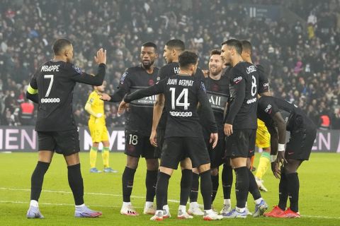 Οι παίκτες της Παρί πανηγυρίζουν γκολ που σημείωσαν κόντρα στη Ναντ για τη Ligue 1 2021-2022 στο "Παρκ ντε Πρενς", Παρίσι | Σάββατο 20 Νοεμβρίου 2021