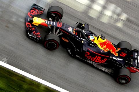 SPIELBERG,AUSTRIA,30.JUN.18 - MOTORSPORTS, FORMULA 1 - Grand Prix of Austria, Red Bull Ring, qualifying. Image shows Daniel Ricciardo (AUS/ Red Bull Racing). Photo: GEPA pictures/ Andreas Pranter // GEPA pictures/Red Bull Content Pool // AP-1W528N3T92111 // Usage for editorial use only // Please go to www.redbullcontentpool.com for further information. // 