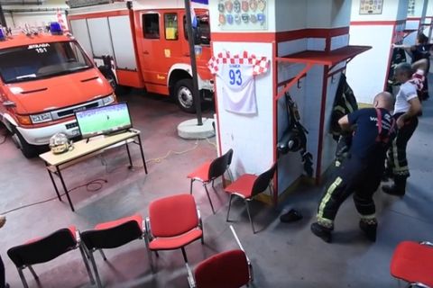 "Τρέμουν" μήπως χάσουν τον ημιτελικό οι Κροάτες πυροσβέστες (VIDEO)