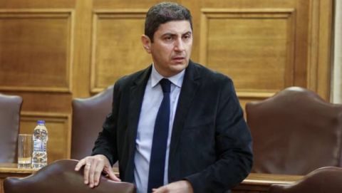 Αυγενάκης: "Δεν έχουμε αποφασίσει τι θα γίνει με τις εκλογές σε ΕΠΟ και ΕΟΚ"