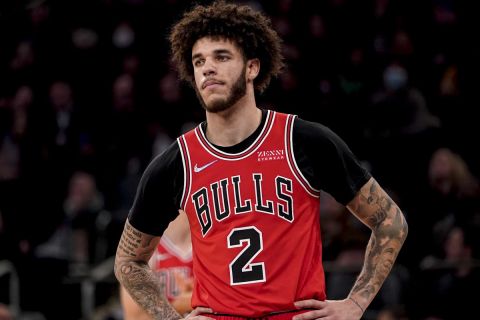 Chicago Bulls guard Lonzo Ball (2) during NBA action against New York Knicks, Thursday Dec. 2, 2021, in New York. (AP Photo/Mary Altaffer)