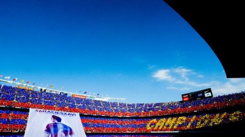 BARCELONA, SPAIN - MAY 23:  FC Barcelona fans display a huge banner tribute to Xavi Hernanez prior to the La Liga match between FC Barcelona and RC Deportivo de la Coruna at Camp Nou on May 23, 2015 in Barcelona, Spain.  (Photo by David Ramos/Getty Images)