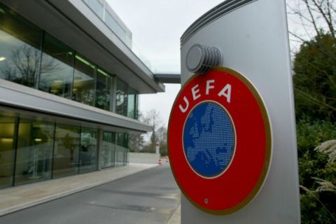 Αστυνομία στα γραφεία της UEFA για το "Panama Papers"