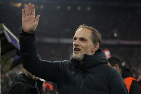 Bayern's head coach Thomas Tuchel applauds fans prior to the Champions League round of 16 second leg soccer match between FC Bayern Munich and Lazio at the Allianz Arena stadium in Munich, Germany, Tuesday, March 5, 2024. (AP Photo/Matthias Schrader)