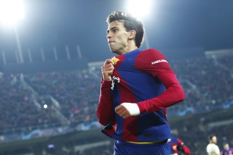 Ο Ζοάο Φέλιξ της Μπαρτσελόνα πανηγυρίζει γκολ που σημείωσε κόντρα στην Πόρτο για τη φάση των ομίλων του Champions League 2023-2024 στο Ολυμπιακό Στάδιο Βαρκελώνης | Τρίτη 28 Νοεμβρίου 2023