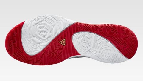 Αυτά είναι τα νέα εντυπωσιακά παπούτσια του Γιάννη Αντετοκούνμπο