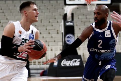 Ο Νέντοβιτς απέναντι στον Σαγκς στο Παναθηναϊκός - Ηρακλής για τη Stoiximan Basket League 2020/21