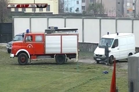Φοβερό σκηνικό στην Αλβανία με τραυματιοφορείς!