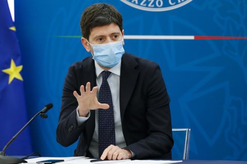 Ο Υπουργός Υγείας της Ιταλίας, Ρομπέρτο Σπεράντσα