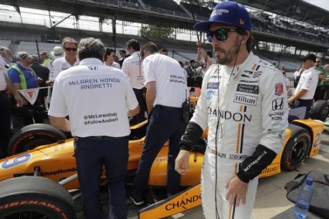 Fernando Alonso, of Spain, waits for the start of qualifications for the Indianapolis 500 IndyCar auto race at Indianapolis Motor Speedway, Saturday, May 20, 2017 in Indianapolis. (AP Photo/Darron Cummings)