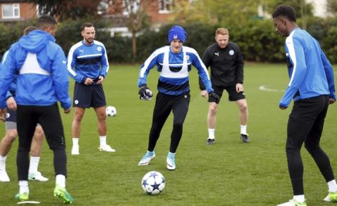 Leicester City's Jamie Vardy, center, during a training session at Belvoir Drive Training Ground, Leicester, England, Monday, April 17, 2017. (Paul Harding/PA via AP)