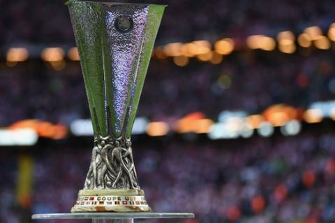 STOCKHOLM, SWEDEN - MAY 24: The UEFA Europa League trophy is seen inside the stadium prior too the UEFA Europa League Final between Ajax and Manchester United at Friends Arena on May 24, 2017 in Stockholm, Sweden.  (Photo by Mike Hewitt/Getty Images)