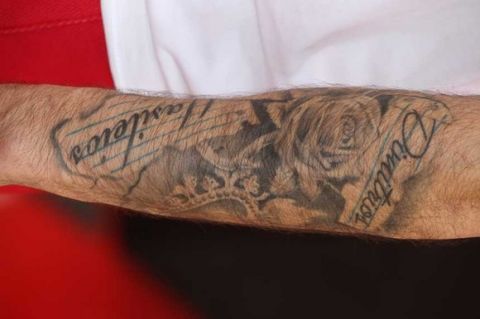 Τα τατουάζ των παικτών του Ολυμπιακού και οι… λόγοι τους