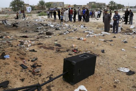 Η στιγμή της επίθεσης αυτοκτονίας στο γήπεδο του Ιράκ