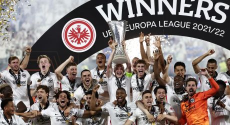 Και στο τέλος κερδίζουν οι Γερμανοί, η Άιντραχτ πήρε το Europa League στα πέναλτι