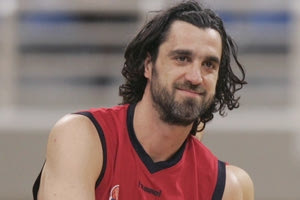 Κλείνει ο Οικονόμου