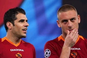 Παρέμειναν στον…πάτο