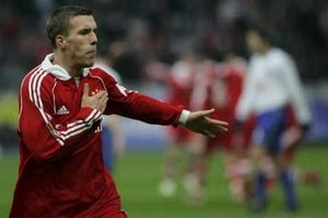Ενδιαφέρον της Μίλαν για Ποντόλσκι