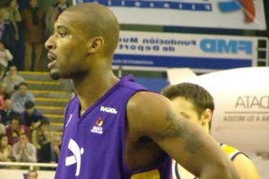 “Στράβωσε” η απόκτηση Αλεξάντερ