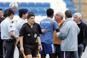 “Πέφτει” ο Απόλλων Αθηνών