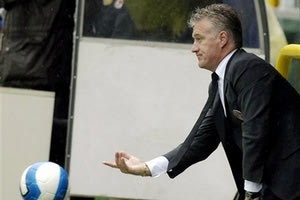 Νέντβεντ: “Σοκ η φυγή Ντεσάμπ”