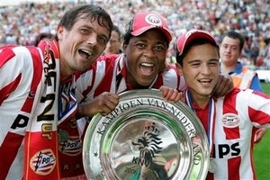 Τέλος οι Κλάιφερτ, Ραϊζίνγκερ από PSV