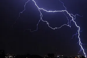 Κεραυνός στο ποδόσφαιρο!