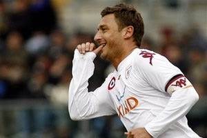 Σπαλέτι: “Να παίξει καλύτερα ο Τότι…”