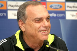 Γκραντ: “Εσείς ξέρετε τι θα γράψετε”