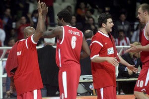 Ολυμπιακός-ΑΕΚ: 82-53