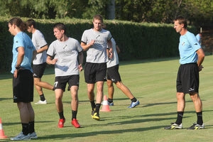 Εξετάζονται λύσεις για το επιθετικό πρόβλημα