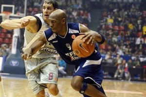 Ο Γκρέγκορι έστειλε το συμβόλαιο