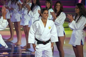 Σέξι στριπτίζ από τη “hot” τζουντόκα (pics)!