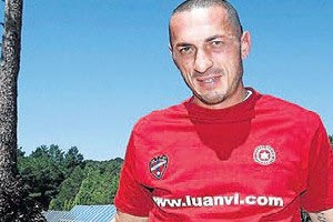 Τσιρίλο εσύ… πορνοστάρ