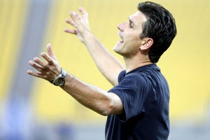 Δοκιμάζει Βραζιλιάνο μέσο