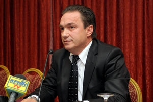 Βατσινάς: “Άτομα που δεν έχουν σχέση με τον ΟΦΗ”