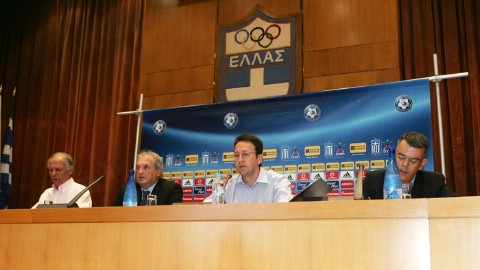 Έντονη κριτική στον Πιλάβιο