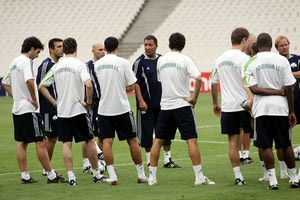 Τεν Κάτε: “Ήσασταν ανώτεροι…”