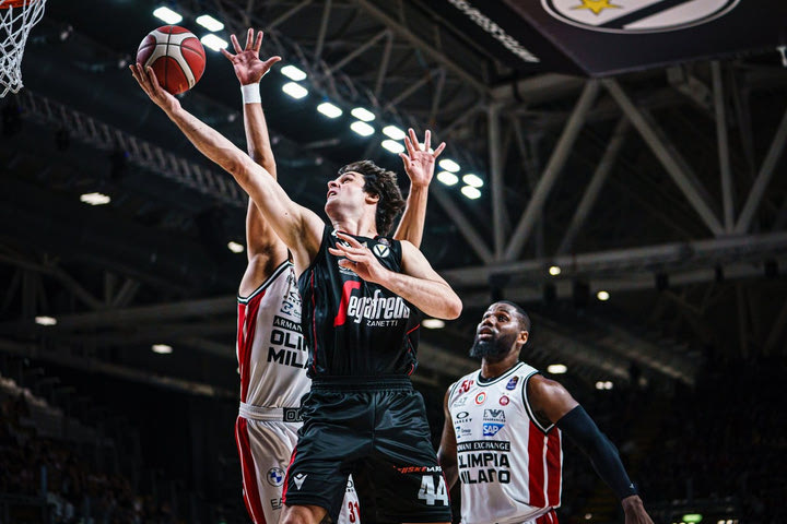 Βίρτους Μπολόνια – Αρμάνι Μιλάνο 75-68: Ισοφάριση σε τιτανομαχία
