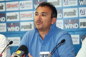 Ρέμος: “Παραμένω στο τιμόνι της ΠΑΕ”