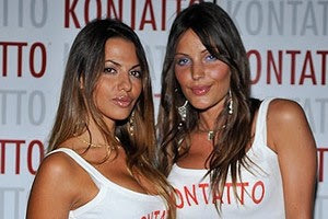 “Πόλεμος” σέξι μοντέλων για Μάριο Μπαλοτέλι!