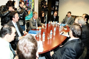 “Αδιαπραγμάτευτο το αυτοδιοίκητο”