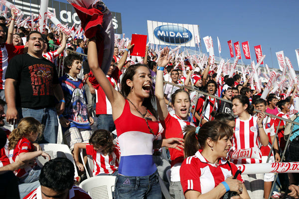 Γυμνή για την Παραγουάη!