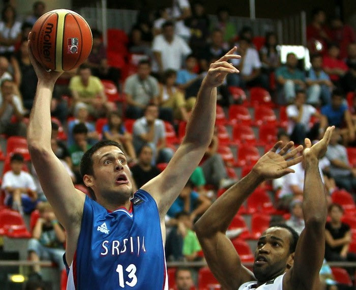 Σερβία – Γερμανία 81-82