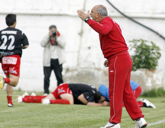 “Τσεκάρουν” αμυντικά χαφ