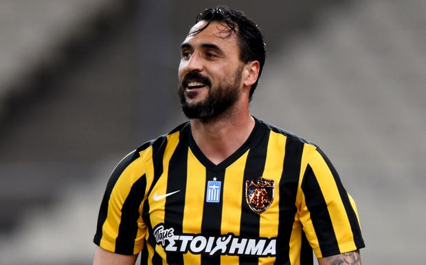 Στην αναμονή για Αλμέιδα και Μπακάκη