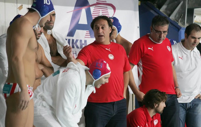 Ο Ερασιτέχνης στηρίζει Πάτερο